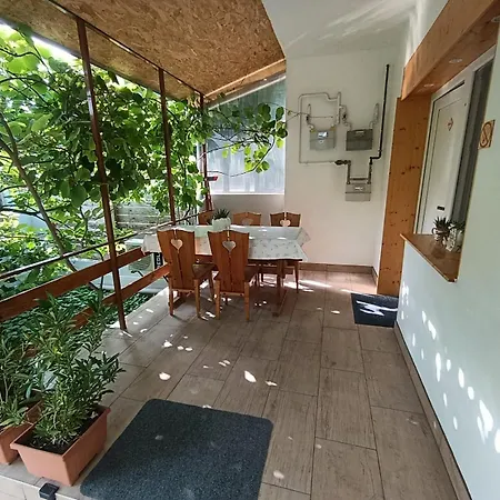Apartament Pelso Hovirag