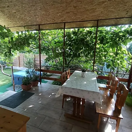 Pelso Hovirag Appartement *