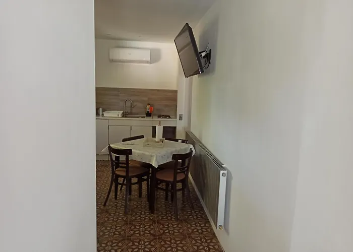 公寓 Pelso Hovirag