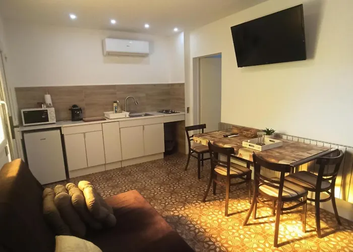 公寓 Pelso Hovirag 希欧福克